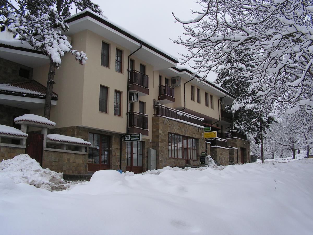 Hotel Black Stork Nisovo Exterior photo